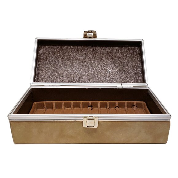 Vintage Tan Vinyl 12 Cassette Tape Rigid Carrying Case Handle Metal Clasp - Picture 6 of 7